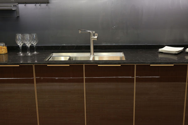 森林之光SPCS系统嵌入在地柜内